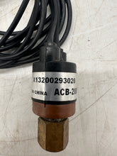 Load image into Gallery viewer, Saginomiya ACB-2UB243W Pressure Switch, 1/8" NPT, 250/400 PSI (No Box)