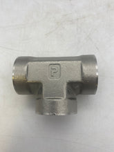 Load image into Gallery viewer, Parker 12-12-12 FT-SS, 3/4&quot; Tee, FNPT, *Box of (2)* (Open Box)