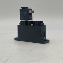 Load image into Gallery viewer, Ingersoll Rand ARO A249SS-024-D Solenoid Air Control Valve (New)