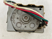 Load image into Gallery viewer, Siemens MOF6120 Series A Motor Operator, 120VAC 50/60 Hz. (Used)