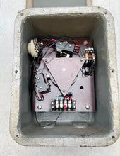 Load image into Gallery viewer, Kahlenberg M-411 Type 2-2283 Fog Signal Timer, Size 24VDC (Used)