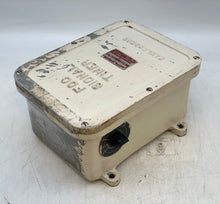 Load image into Gallery viewer, Kahlenberg M-411 Type 2-2283 Fog Signal Timer, Size 24VDC (Used)