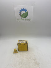 Load image into Gallery viewer, Parker 040293-03 Thermostatic Expansion Valve, 3/8&quot; to 1/2&quot;, *Lot of (3)* (Open Box)