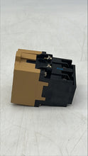 Load image into Gallery viewer, Allen-Bradley 700-P400A1 Direct-Drive Control Relay, Series B, 115-120V (Used)