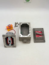 Load image into Gallery viewer, Cooper Crouse-Hinds EDSC218-SA Haz. Loc. 2-Pole Snap Switch w/ EDSC271-SA Body (Used)
