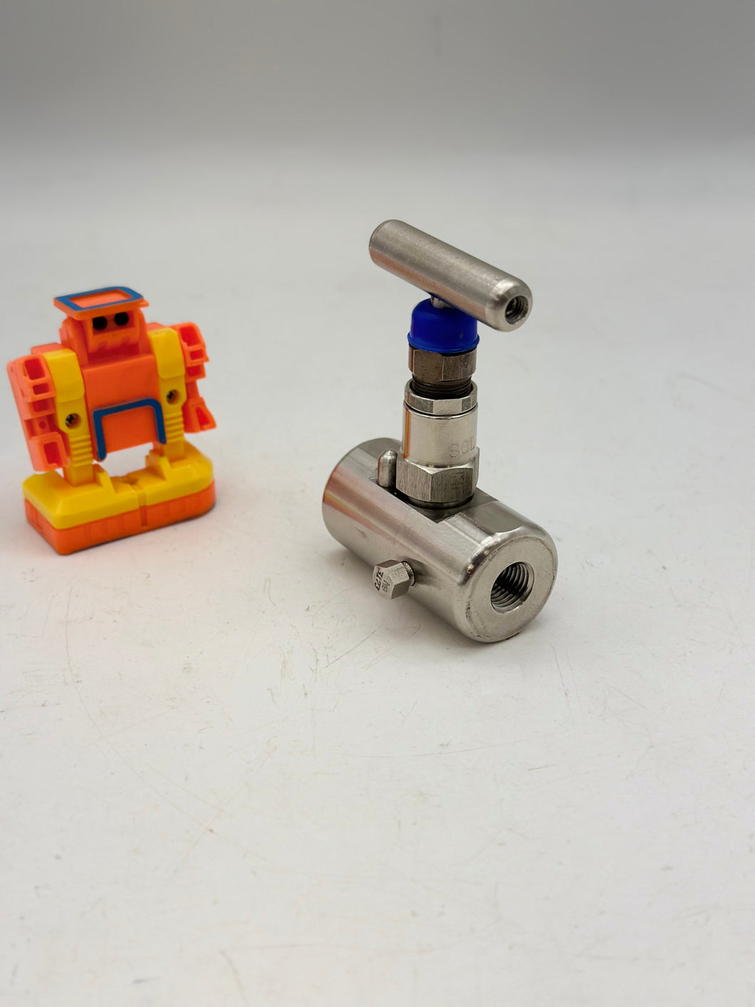 Indra RVO410786000 Needle Valve, 6000 PSI 316SS (No Box)