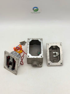 Cooper Crouse-Hinds EDSC218-SA Haz. Loc. 2-Pole Snap Switch w/ EDSC271-SA Body (Used)