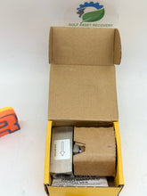 Load image into Gallery viewer, Parker HNVS8FFLHW Needle Valve w/ Lockable Handwheel (New)