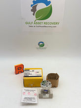 Load image into Gallery viewer, Parker HNVS8FFLHW Needle Valve w/ Lockable Handwheel (New)