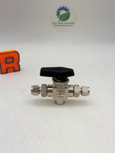 Load image into Gallery viewer, Parker 6A-HB4XK-SSP High Pressure Ball Valve, 3/8&quot;, 3-Way (No Box)