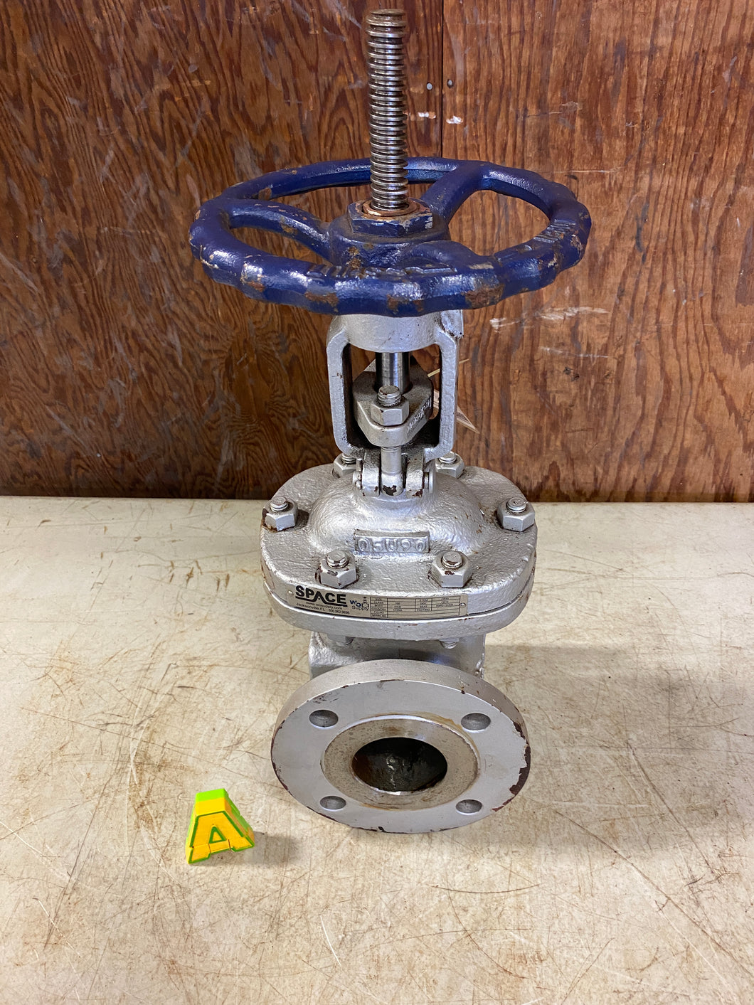 Space 15011C 2.5” 150 lb Cast Steel Gate Valve, CR13/HF Trim, OS&Y (Open Box)