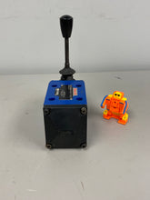 Load image into Gallery viewer, Rexroth R900589954 Hydraulic Directional Control Valve w/ Lever (No Box)