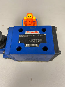 Rexroth Bosch R900589954 4WMM10J31/F Hydraulic Directional Control Valve w/Lever (No Box)