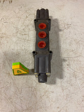 Load image into Gallery viewer, Wabco Rexroth P66336 Pilotair Valve, 1/2” D, (Used)