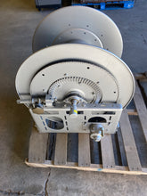 Load image into Gallery viewer, Hannay A7026-30-31-10.5 RT H10M 7000 Series Air Rewind Hose Reel (No Box)