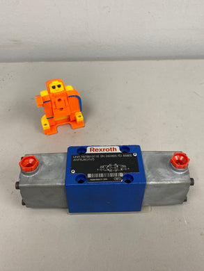 Rexroth R978919116 Hydraulic Directional Control Valve (No Box)