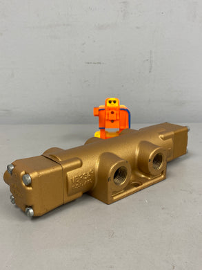 Versa VSP-4402 Four Way Valve (No Box)