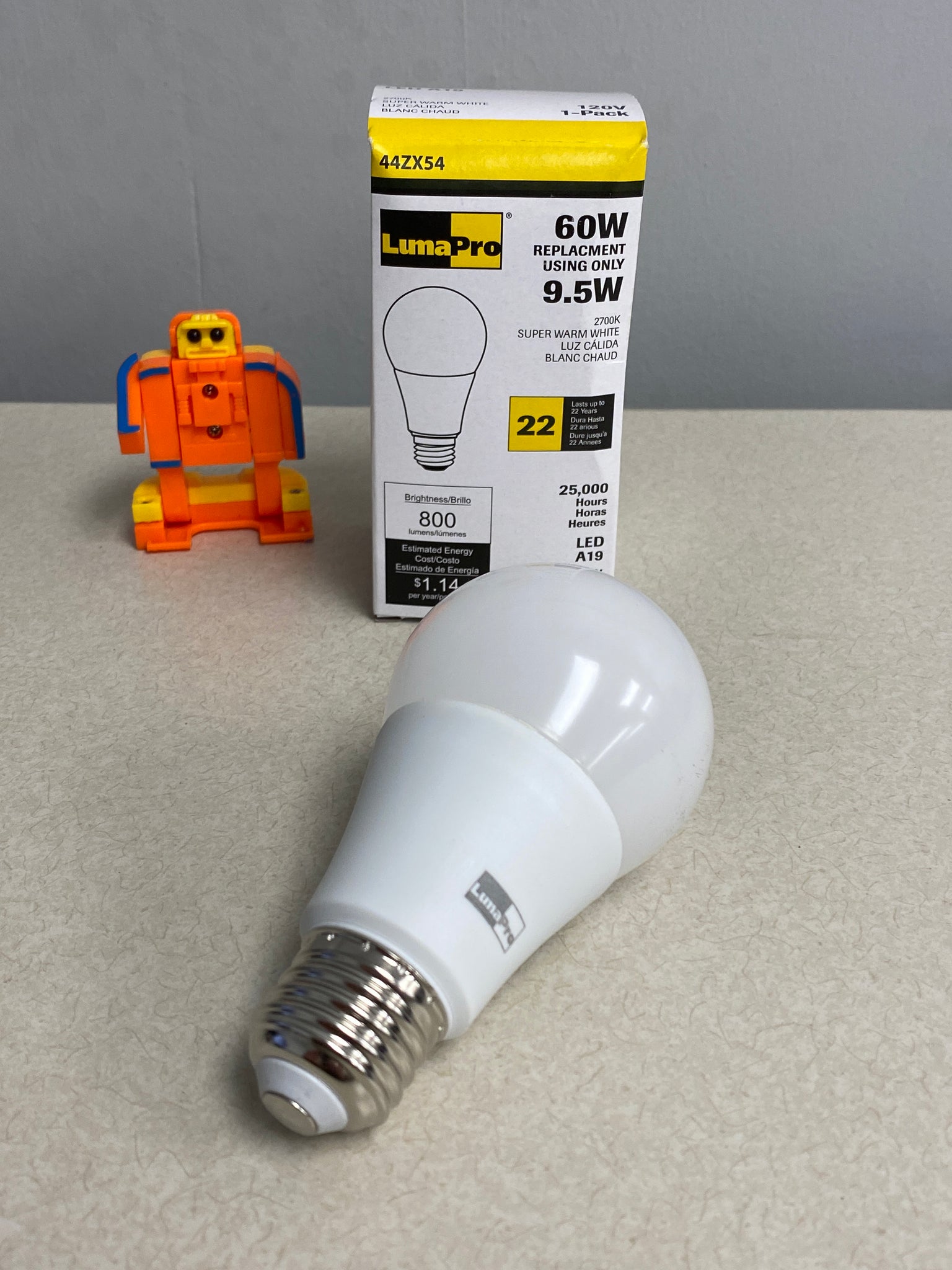Onrecht palm slecht humeur Luma Pro 44ZX54 LED Lamp, A19, 9.5W, 800 lm, *Lot of (4) Bulbs* (New) –  Gulf Asset Recovery