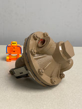 Load image into Gallery viewer, Cashco Model D CI/CI/B2, 1/2&quot; NPT Regulator, P/N 2B4-1B27-12400000C (Open Box)