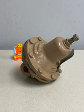 Load image into Gallery viewer, Cashco Model D CI/CI/B2, 1/2&quot; NPT Regulator, P/N 2B4-1B27-12400000C (Open Box)
