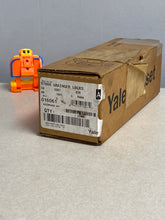 Load image into Gallery viewer, Yale CA5307 Satin Lockset 5T666 (Open Box)