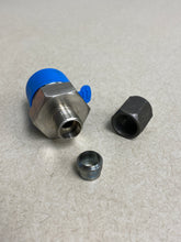 Load image into Gallery viewer, SSP 3/8" Tube X 3/4" NPT Male Connector *Lot of (2)* (No Box)