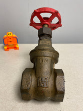Load image into Gallery viewer, Milwaukee Valve 1-1/4&quot; Brass Gate Valve Threaded FIG: 105 125-SWP 200W, (No Box)