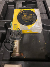 Load image into Gallery viewer, MMC S-2562-1S Fluid Sampler, 100 foot,  w/ Carrying Case (Used)