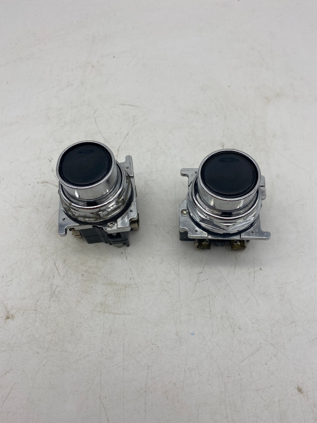 Cutler Hammer 10250T/91000T Black Momentary Push Button *Lot of (2)* (Used)