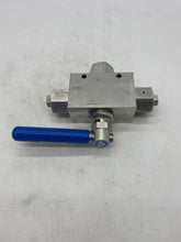 Load image into Gallery viewer, Butech 3K206, 3-Way Trunnion Valve, 3/8&quot; M/P Connection, 20,000 PSI (No Box)