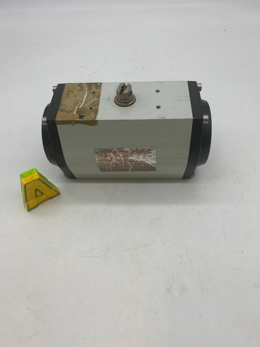 Unitorq M-104 DA DLS Pneumatic Actuator (Used)