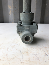 Load image into Gallery viewer, LVF 3/4&quot; 800 Iron Gate Valve (Used)