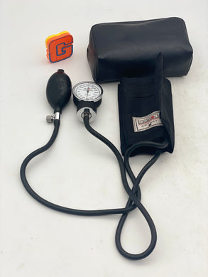 LabTRON 109430 Sphygmomanometer w/ Case (Used)