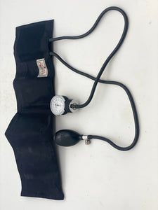 LabTRON 109430 Sphygmomanometer w/ Case (Used)