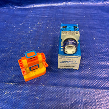 Load image into Gallery viewer, IDEC ASLW39920-A-24V Selector Switch, Illuminated, *No Knob, Bulb* (Open Box)