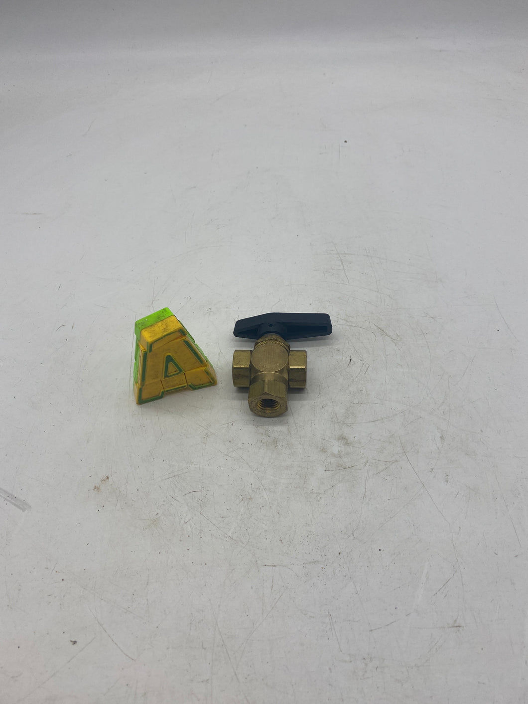 Brass Panel Mount Diverting Ball Valve,  1/4