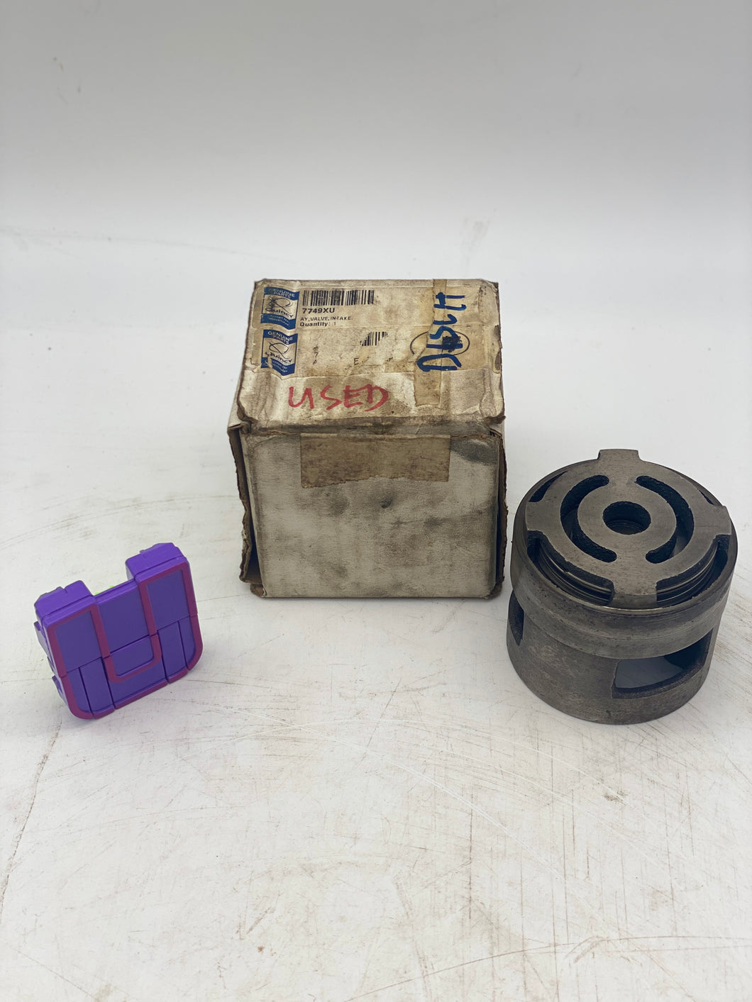 Quincy 7749XU Air Compressor Valve (Used)