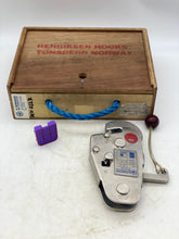 Load image into Gallery viewer, Henriksen HCH-1.5 Crane Hook, 1.5 Ton (Open Box)