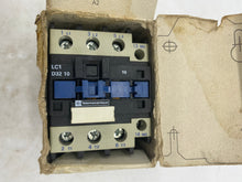 Load image into Gallery viewer, Telemecanique LC1D32210M7 Contactor (Open Box)