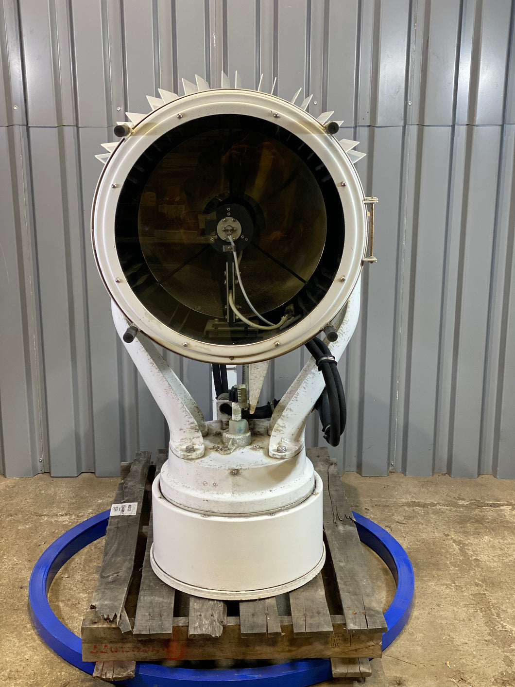 Carlisle & Finch XE5205-ERF 2500W Xenon Searchlight, 18