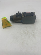Load image into Gallery viewer, Rexroth R900561274 Solenoid Valve (Used)