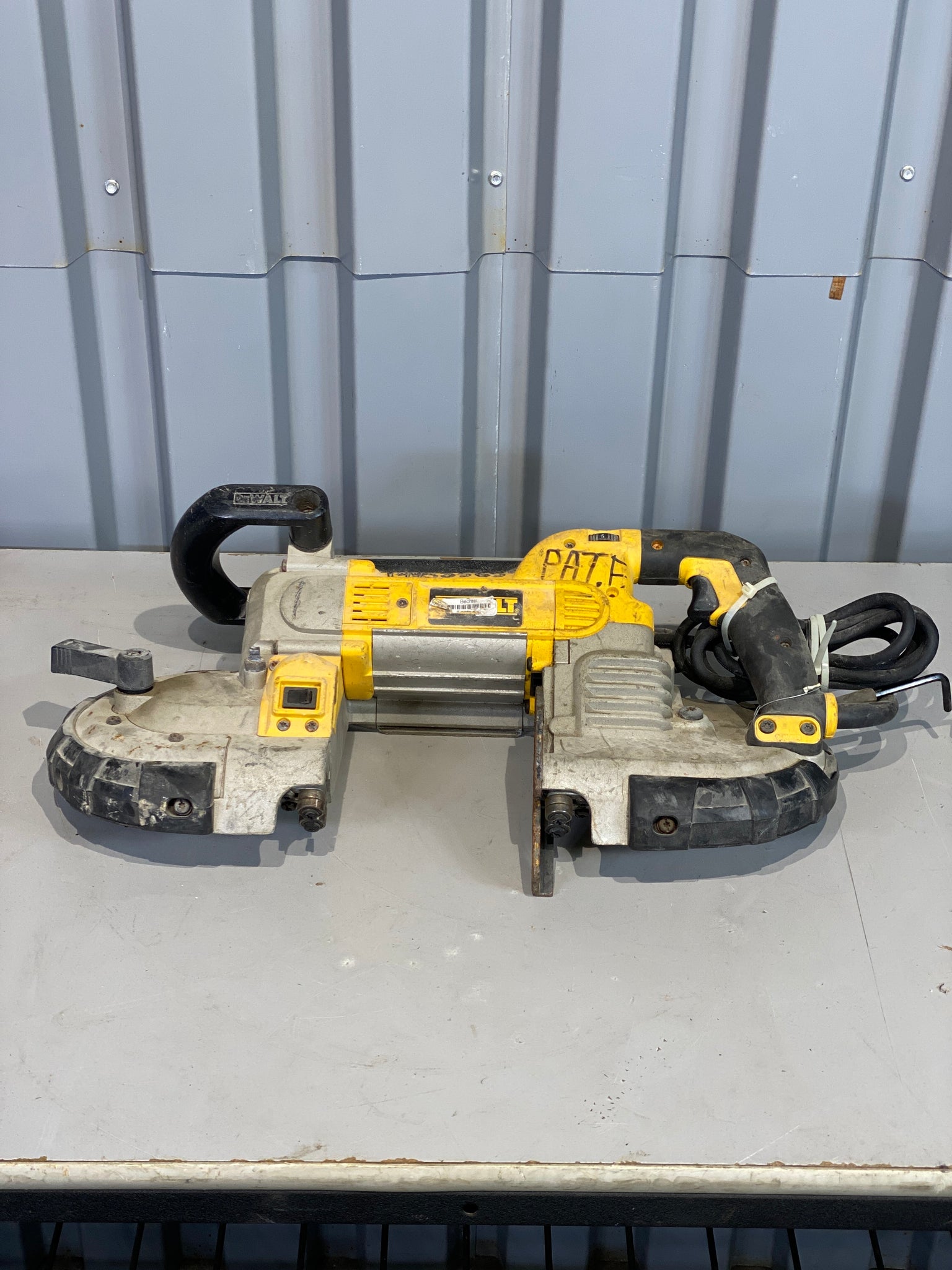 Dewalt DWM120 Band Saw 5