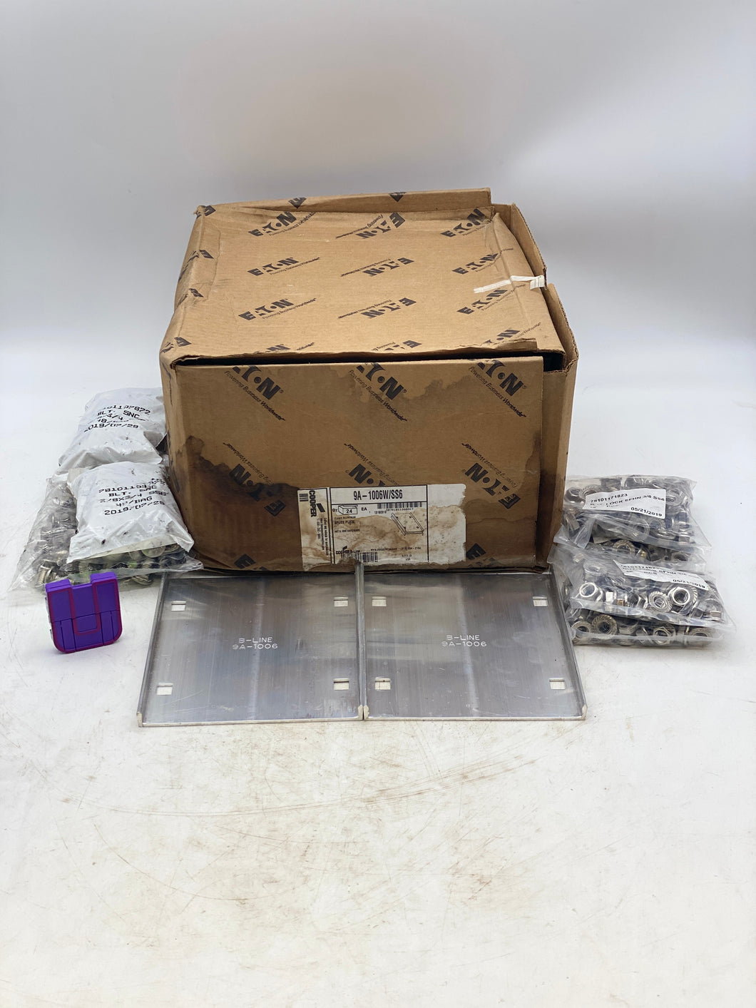Eaton 9A-1006W/SS6 B-Line Splice Plate *Box of (24)* (Open Box)
