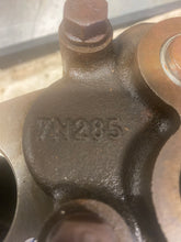 Load image into Gallery viewer, Caterpillar 236-1606 Body AS-Oil Pump (No Box)