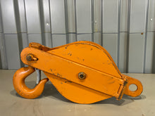 Load image into Gallery viewer, Starkraft CB 572 Snatch Block Pulley w/ Swivel Hook, 5 Ton (Used)