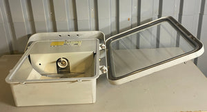 Cooper Crouse-Hinds FMVSY250/MT76 MO5 Floodlight Fixture, 250W (Used)