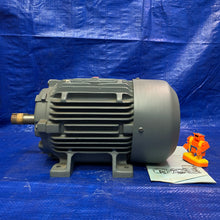 Load image into Gallery viewer, Siemens 1LA01452FP51 Electric Motor, 3 Phase, 3600 RPM, 575V, 60 Hz, Type: RGZP (Open Box)