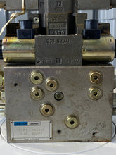 Load image into Gallery viewer, Denison Hydraulics 4D01-3751-0902-B1G0Q Directional Control Valve Assembly (For Parts)