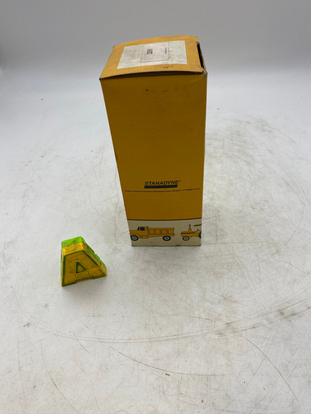 Stanadyne 32201 Diesel Fuel Filter Element, *Lot of (9) Filters* (No Box)