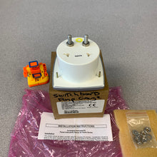 Load image into Gallery viewer, Crompton 016-02AA-LSRX-C6-S2 Panel Meter, 0-300Amps-AC (New)